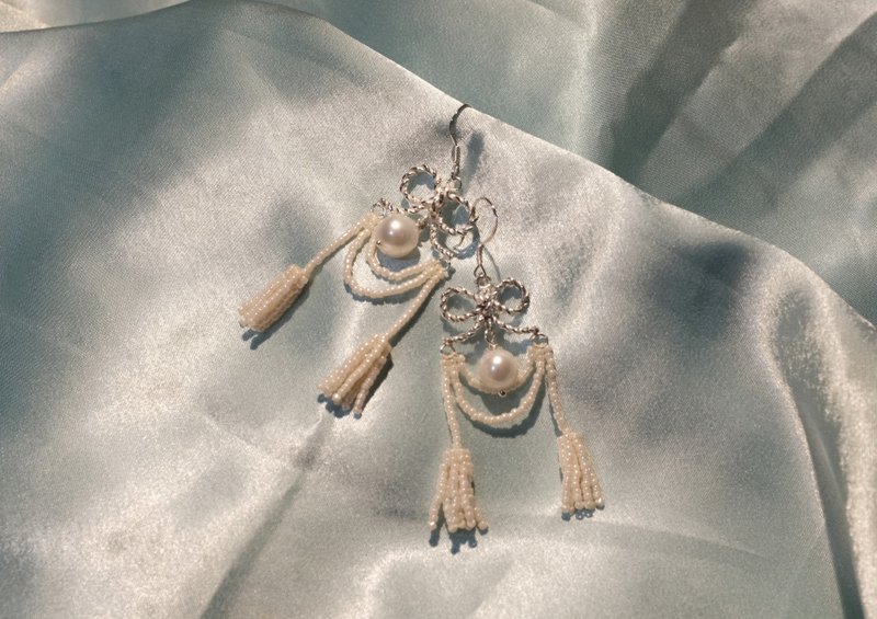 蝴蝶结- 珍珠耳环 - 耳环/耳夹 - 银 银色