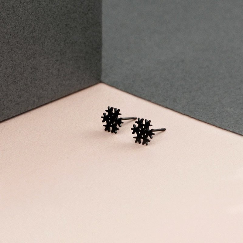 雪花飘飘钢耳环 - 黑色  银色 - 耳环/耳夹 - 不锈钢 黑色
