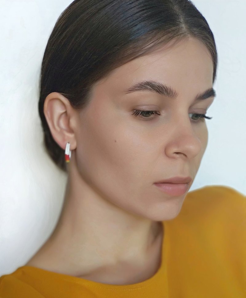 Hoop Beaded Earrings Beaded Colored Earrings Handmade White Earrings - 耳环/耳夹 - 玻璃 多色