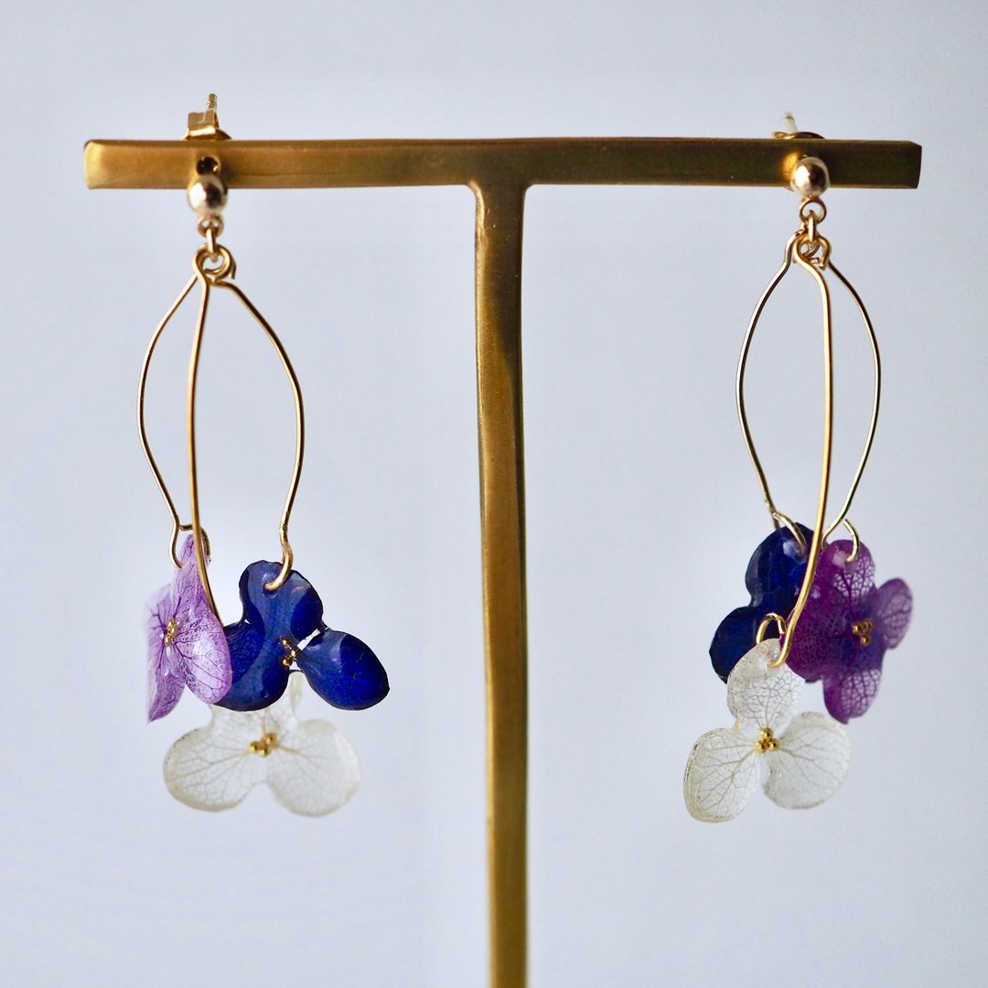 Hydrangea's random wire earring / purple - 耳环/耳夹 - 植物．花 紫色