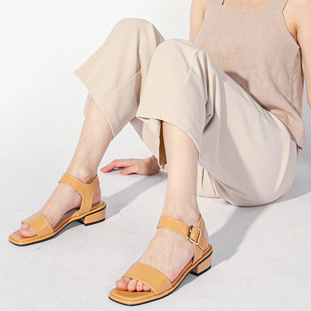 PRE-ORDER 韓國人手製 MACMOC Only 涼鞋 BEIGE - 男女凉鞋 - 其他材质 白色