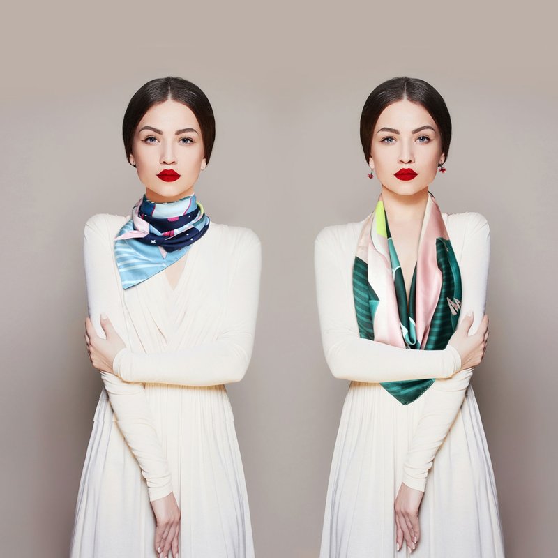 AVA Square Scarf - 丝巾 - 丝．绢 卡其色