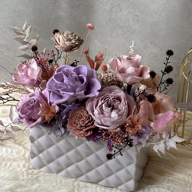永生盆花 情人节 开幕送礼 菱格纹盆/晴空粉/典雅紫 - 干燥花/捧花 - 植物．花 多色
