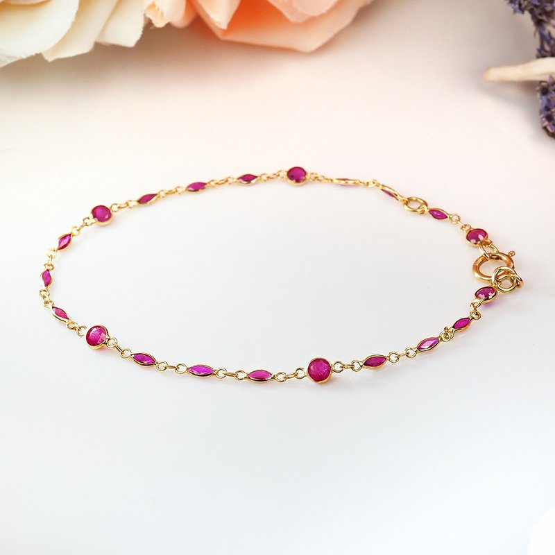 18K小贵妇系列 || 橄榄形切割搭配圆型红宝 ||  极细秀气手链 - 手链/手环 - 贵金属 红色