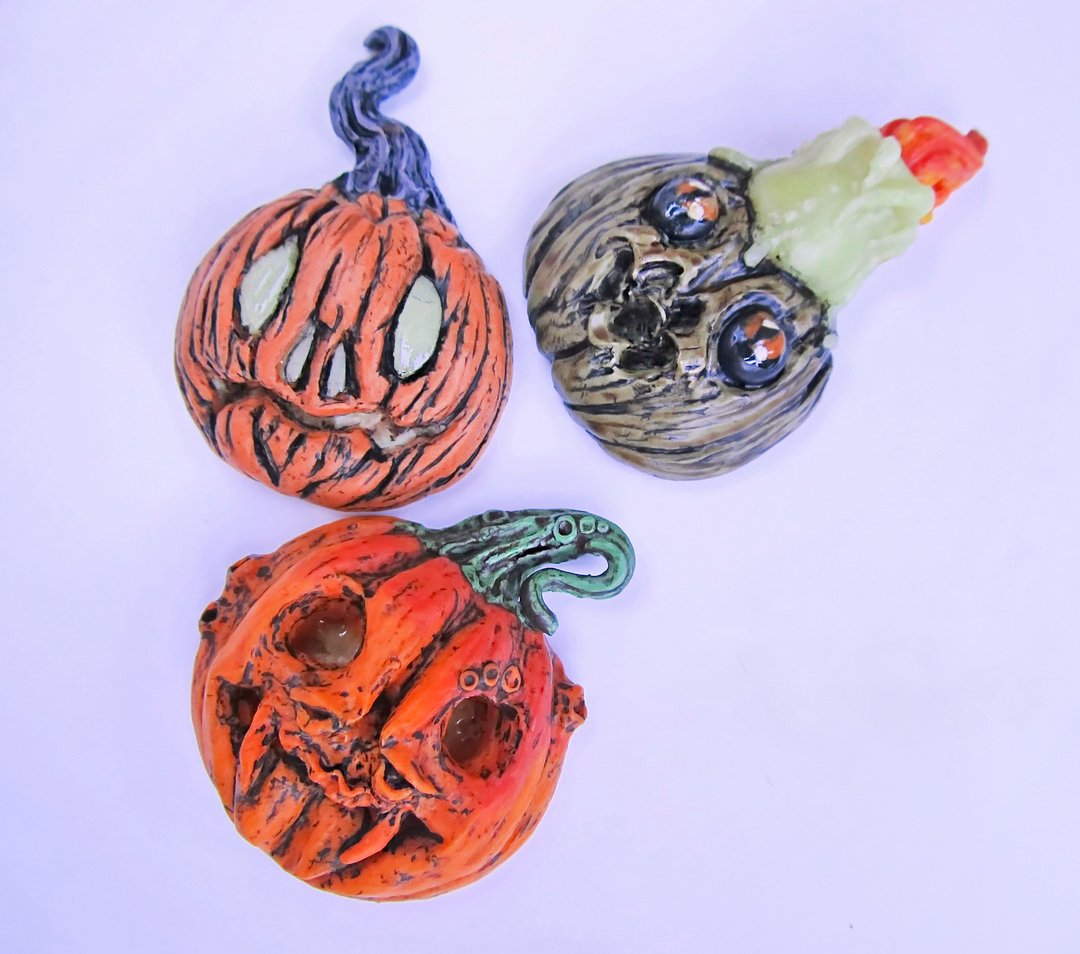 Horrible orange pumpkin Halloween pumpkin Autumn pumpkin brooch Pumpkin jewelry - 胸针 - 粘土 橘色