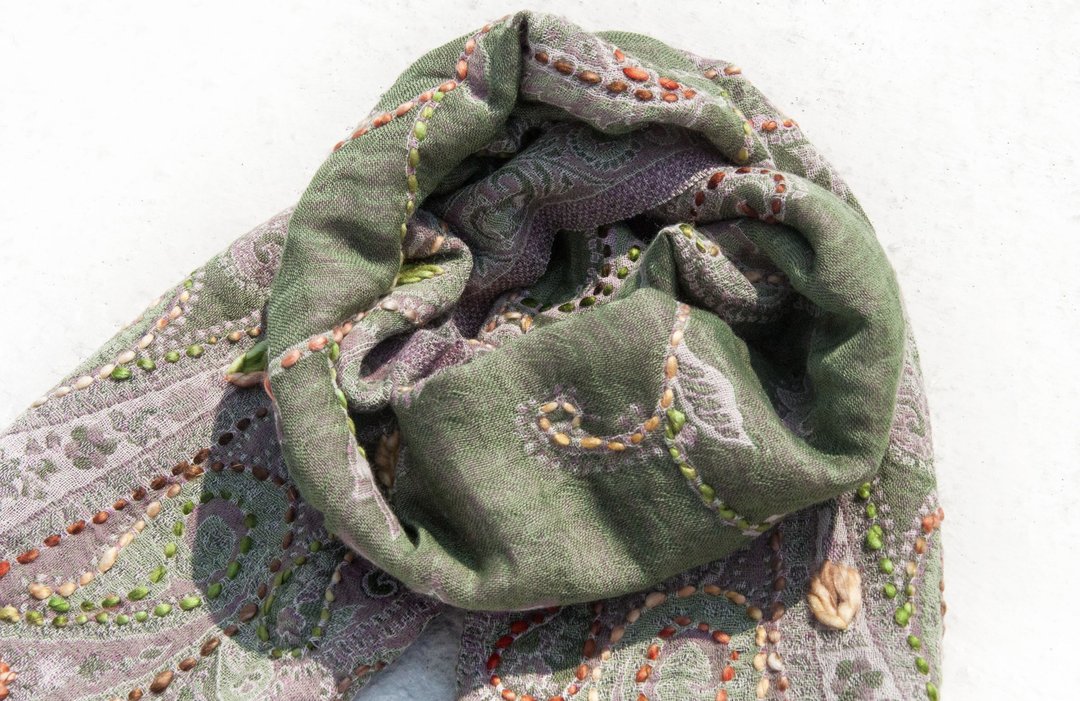 水煮羊毛披肩/针织围巾/刺绣围巾/羊绒披巾/喀什米尔Cashmere-花 - 围巾/披肩 - 羊毛 多色