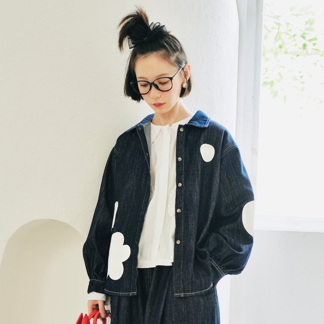 白色大花深蓝牛仔外套 / 长袖衬衫 - 女装休闲/机能外套 - 棉 蓝色