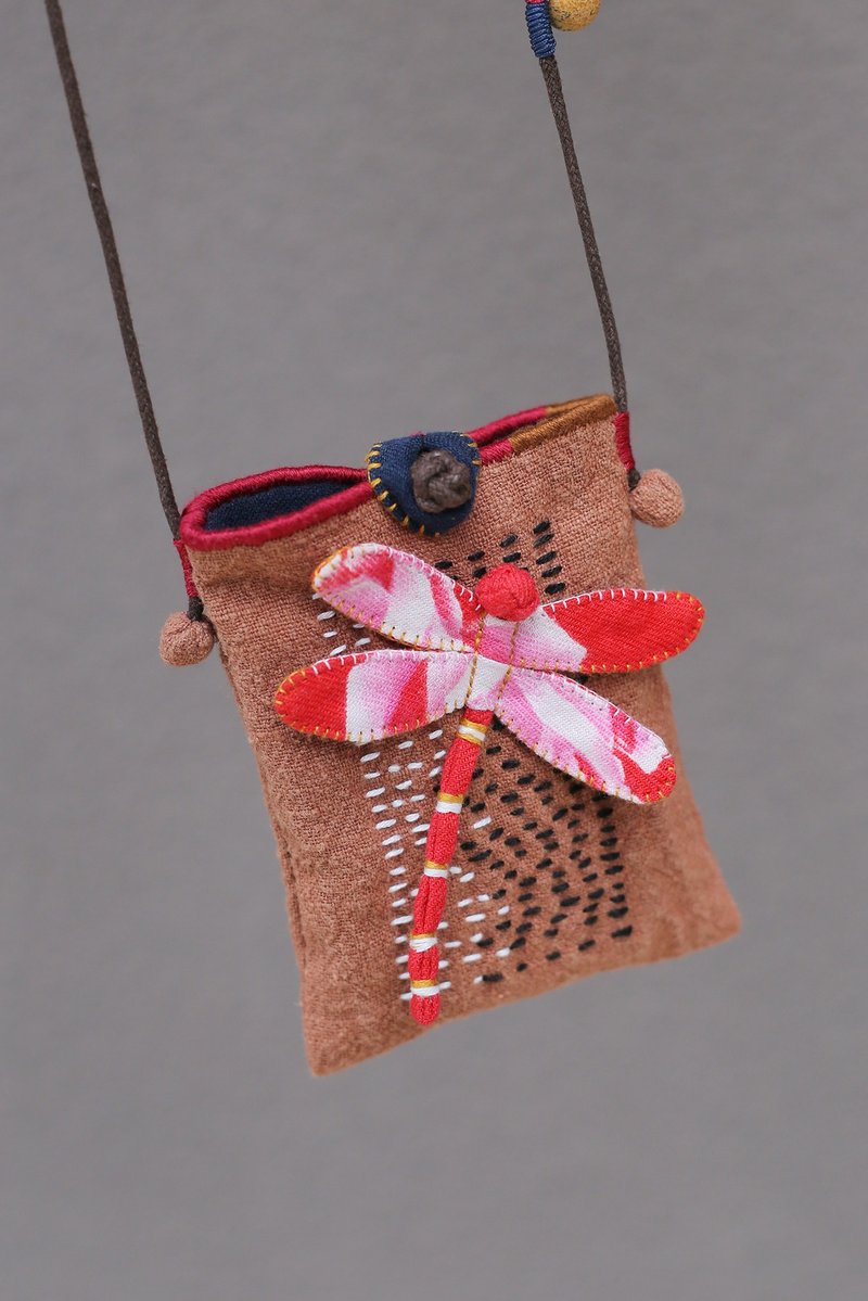 壹染指原创 全手缝 | 棉麻 红蜻蜓 斜挎 收纳 小布包 | 现货 - 侧背包/斜挎包 - 棉．麻 红色