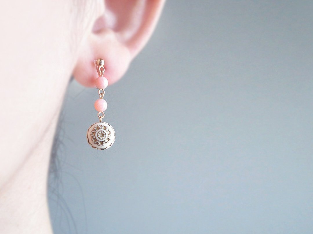 Pink opal, antique style, clip on earrings 夾式 - 耳环/耳夹 - 石头 粉红色