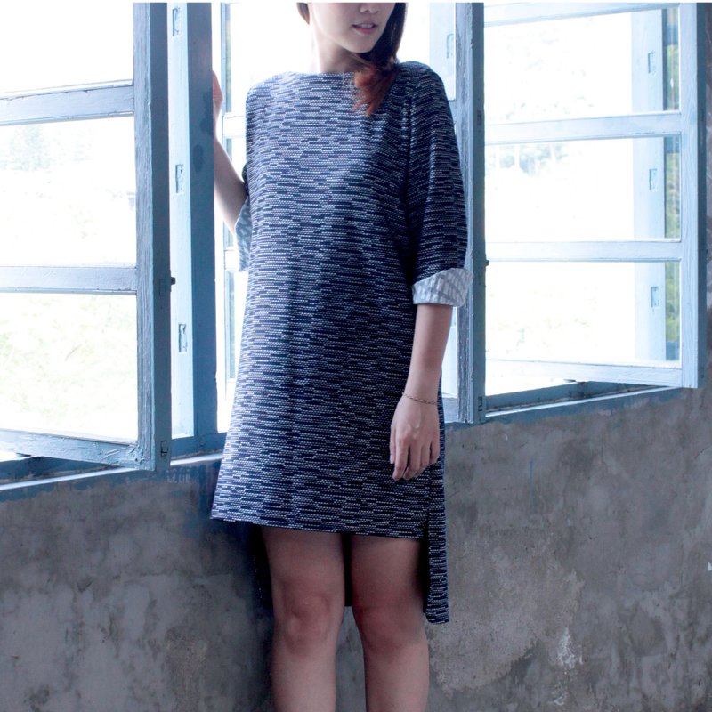 移动的窗条纹前短后长洋装 - 洋装/连衣裙 - 棉．麻 蓝色