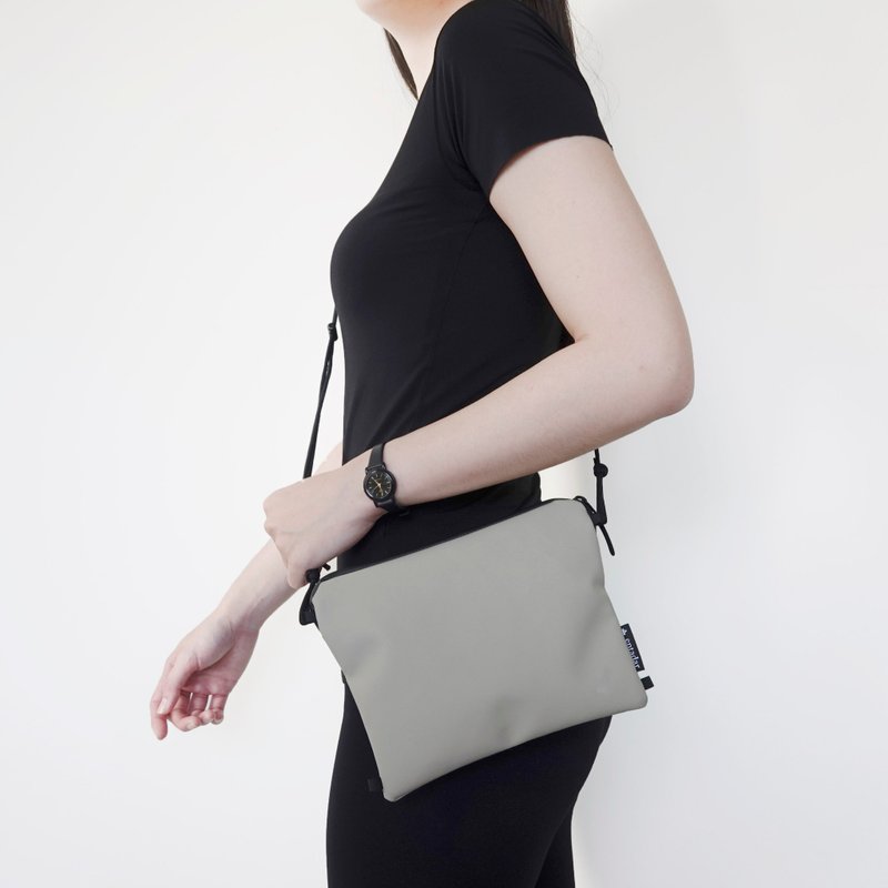 【换季特惠】Entadar Sacoche 登山补给包 - 白沙灰 - 侧背包/斜挎包 - 防水材质 灰色