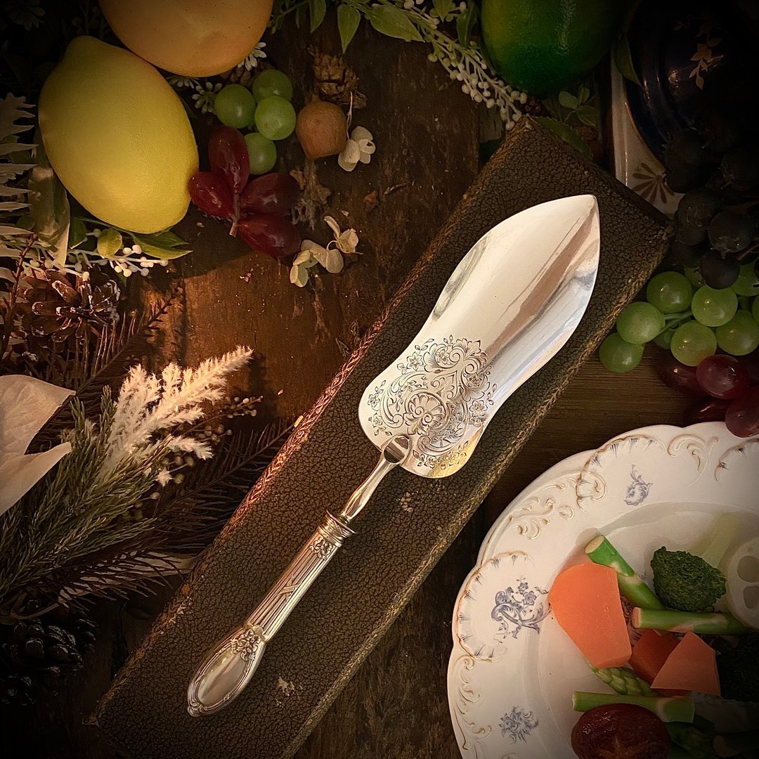 法国 Belle Époque 整把纯银蝴蝶结路易十六复兴风格大型分食铲 - 其他 - 纯银 银色