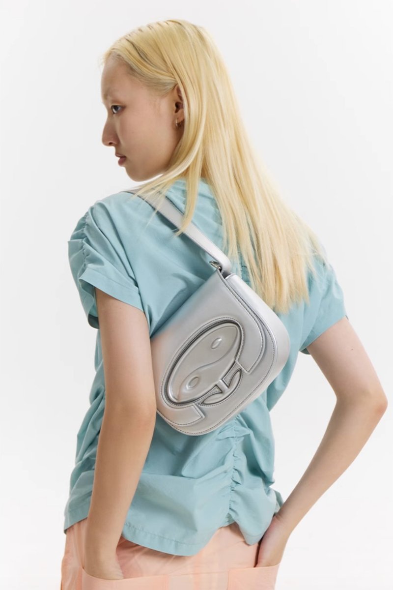 Tai Chi Shoulder Bag 太极小花腋下包/双链单肩包/斜挎包 - 侧背包/斜挎包 - 其他材质 银色