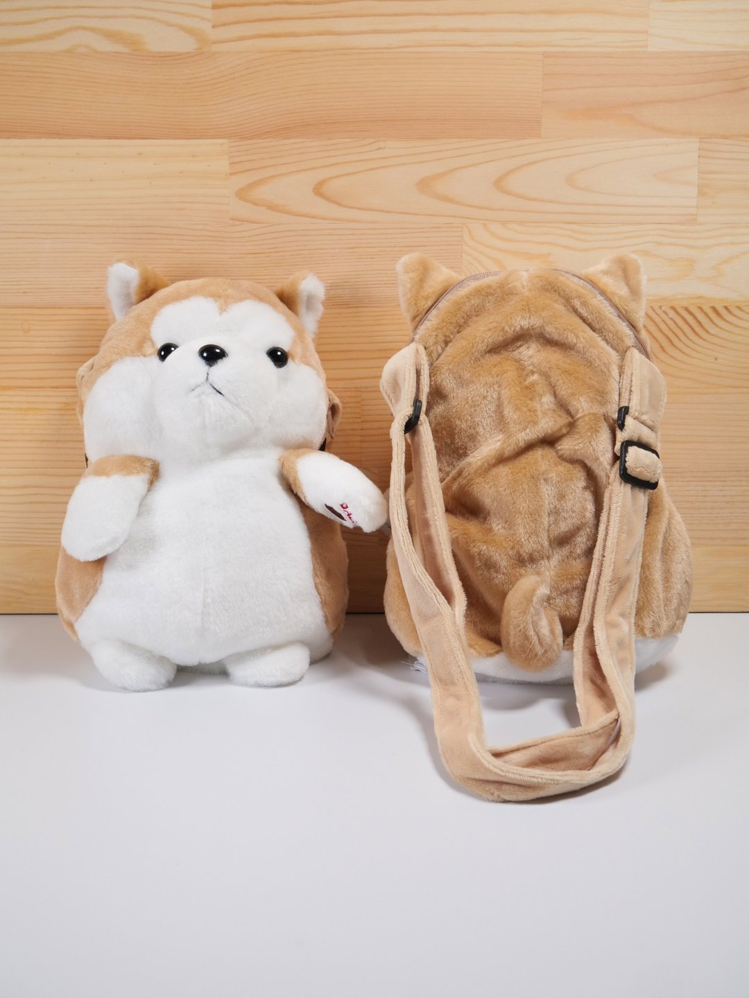 秋田犬斜背包 - 侧背包/斜挎包 - 聚酯纤维 咖啡色