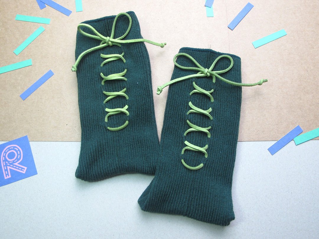 XX Socks/文青款绑绳中统袜/气质深绿/接单订制 - 袜子 - 棉 绿色