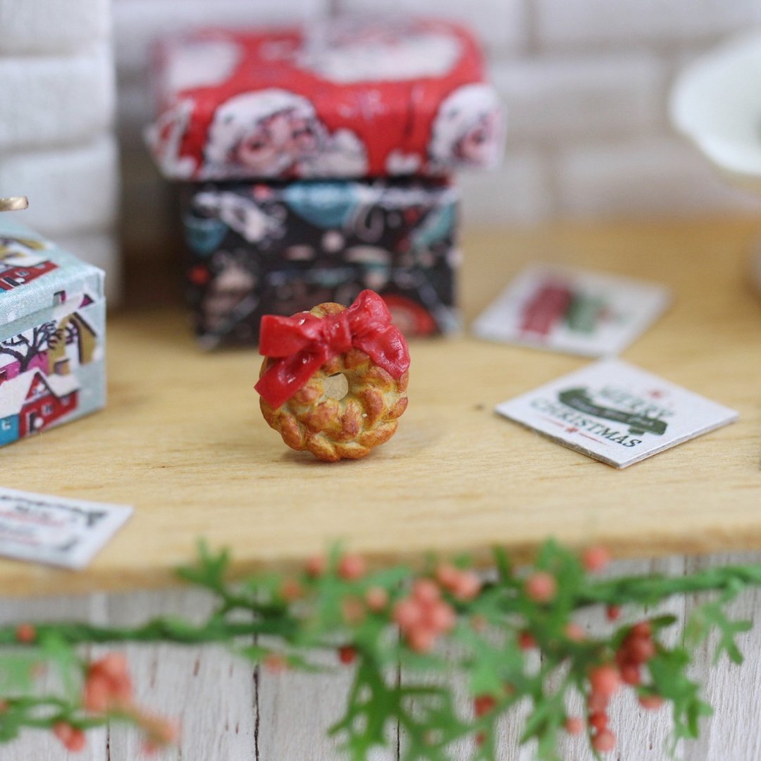 袖珍圣诞甜点耳环- 贴耳式 Miniature Christmas Dessert Earring - 耳环/耳夹 - 粘土 多色