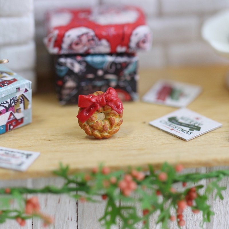 袖珍圣诞甜点耳环- 贴耳式 Miniature Christmas Dessert Earring - 耳环/耳夹 - 粘土 多色
