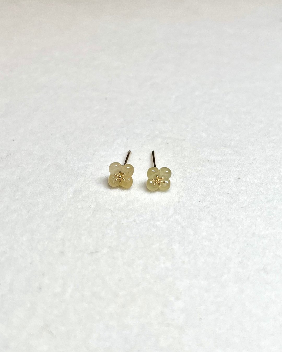 纯18k金 桂花翡翠耳钉 - 耳环/耳夹 - 玉石 黄色