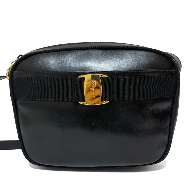 正品 Salvatore Ferragamo 萨瓦托菲拉格慕 Vara 经典款 蝴蝶结 肩背包 皮革 黑色 金色 日本直送 - 侧背包/斜挎包 - 其他材质 