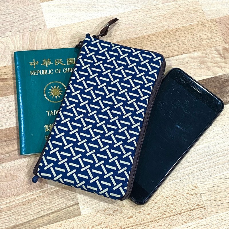 多功手机包 Plus & Max (织纹) 接单生产* - 侧背包/斜挎包 - 棉．麻 蓝色