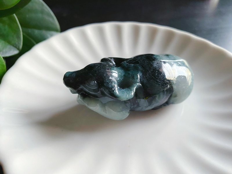 孤品 天然缅甸玉翡翠 牛 摆件 礼物 事业红火 牛气冲天 摆 - 摆饰 - 玉石 绿色