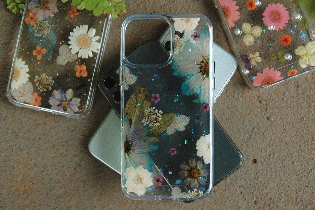 现货特惠 / iPhone13 pro max押花手机壳 压花 手作 环保树脂 - 手机壳/手机套 - 植物．花 蓝色