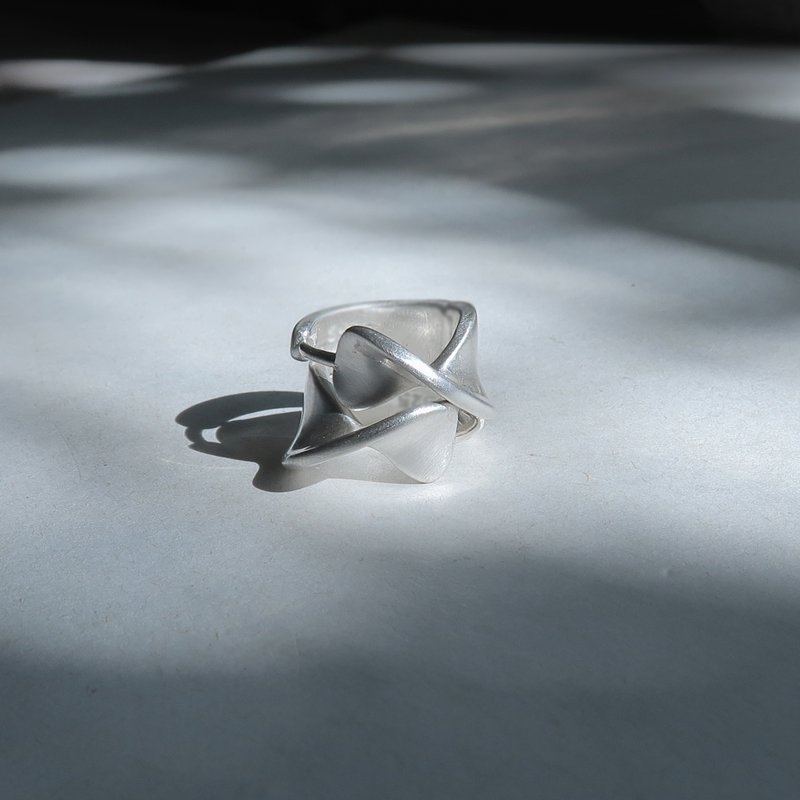 925纯银 无限 亮雾面 厚款 易扣 耳环 耳夹 一对 免费送礼包装 - 耳环/耳夹 - 纯银 灰色