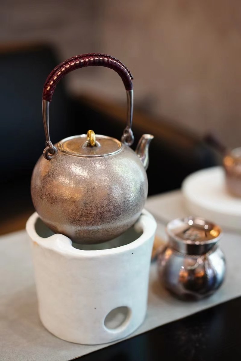 尚帧品 丸形银汤瓶 纯银9999银壶烧水壶煮茶器 900cc - 茶具/茶杯 - 纯银 