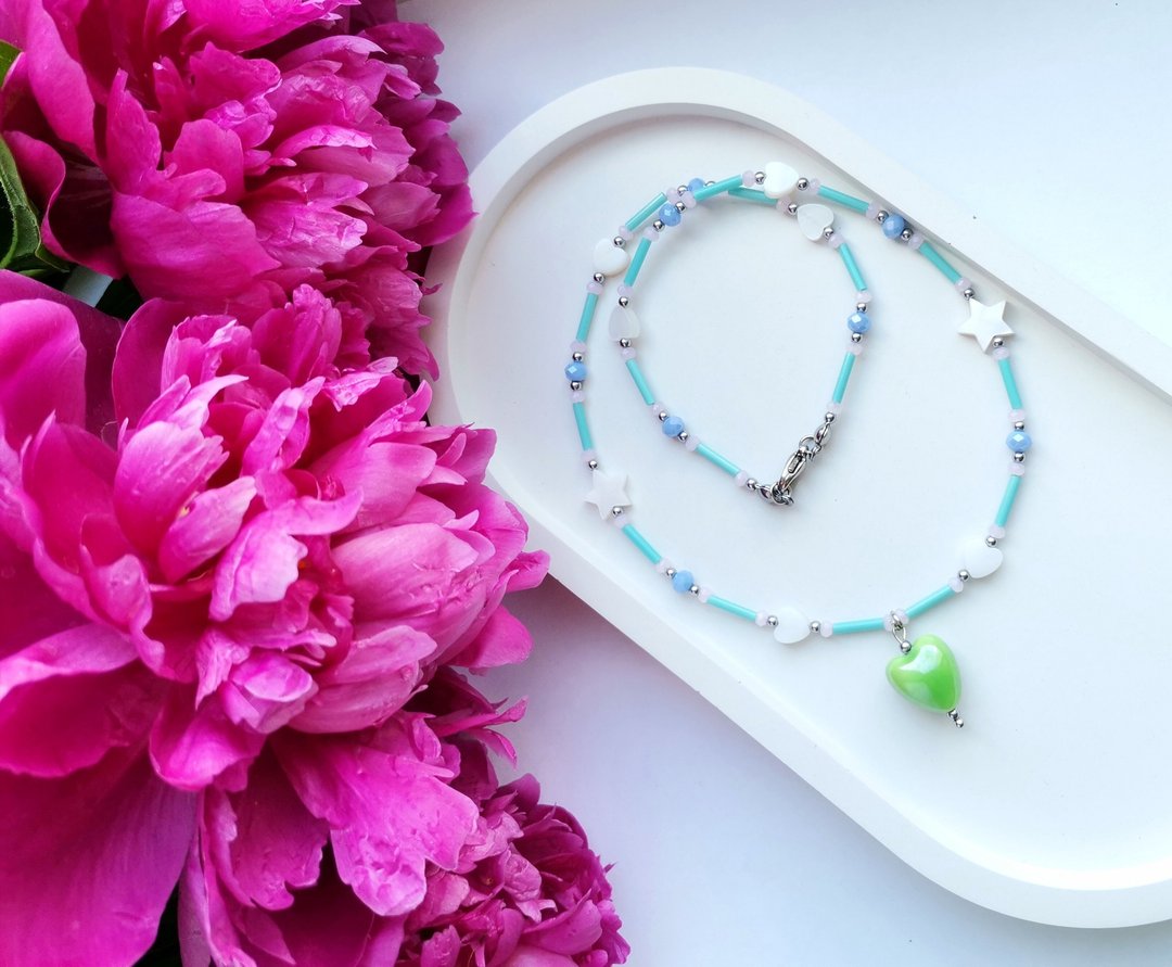 Choker with shell and glass beads - 颈链 - 贝壳 多色