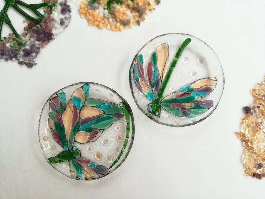Set of 2 small decorative plates with dragonfly - Fused glass bowl - 浅碟/小碟子 - 玻璃 透明