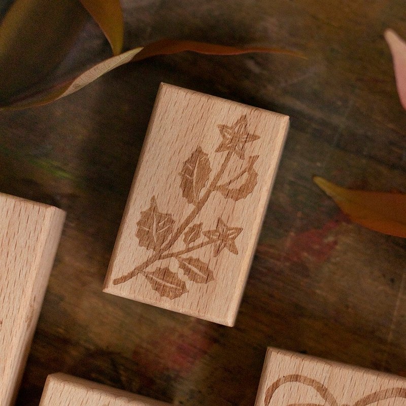 圣诞印章 - 右星星圣诞叶 - 印章/印台 - 木头 咖啡色