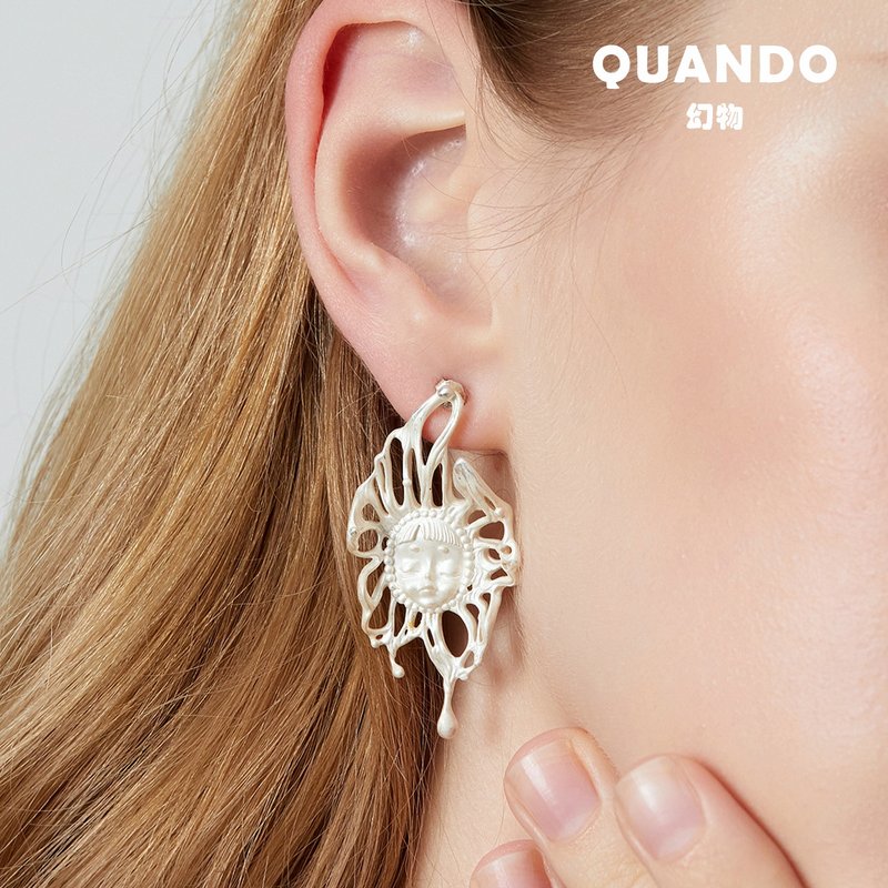 幻物黑姬光明之蝶通体纯银不对称耳钉 - 耳环/耳夹 - 纯银 