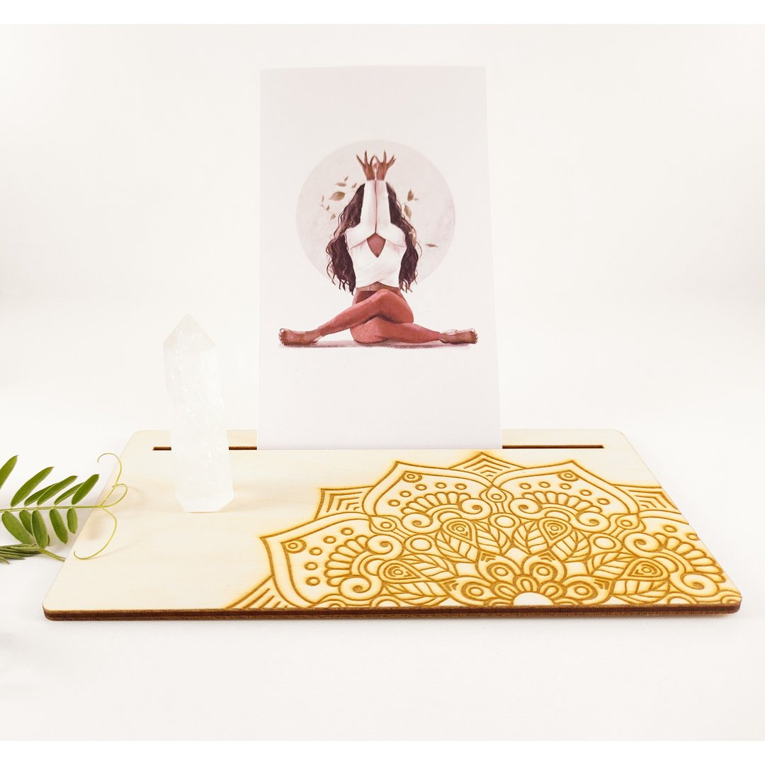 Mandala tarot or oracle card holder, Altar card stand, Meditation altar table - 摆饰 - 木头 