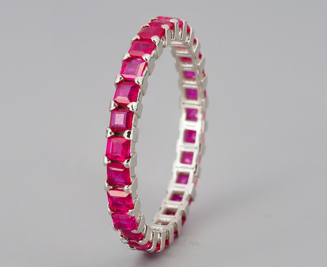 Eternity ring with natural princess cut rubies - 戒指 - 贵金属 金色