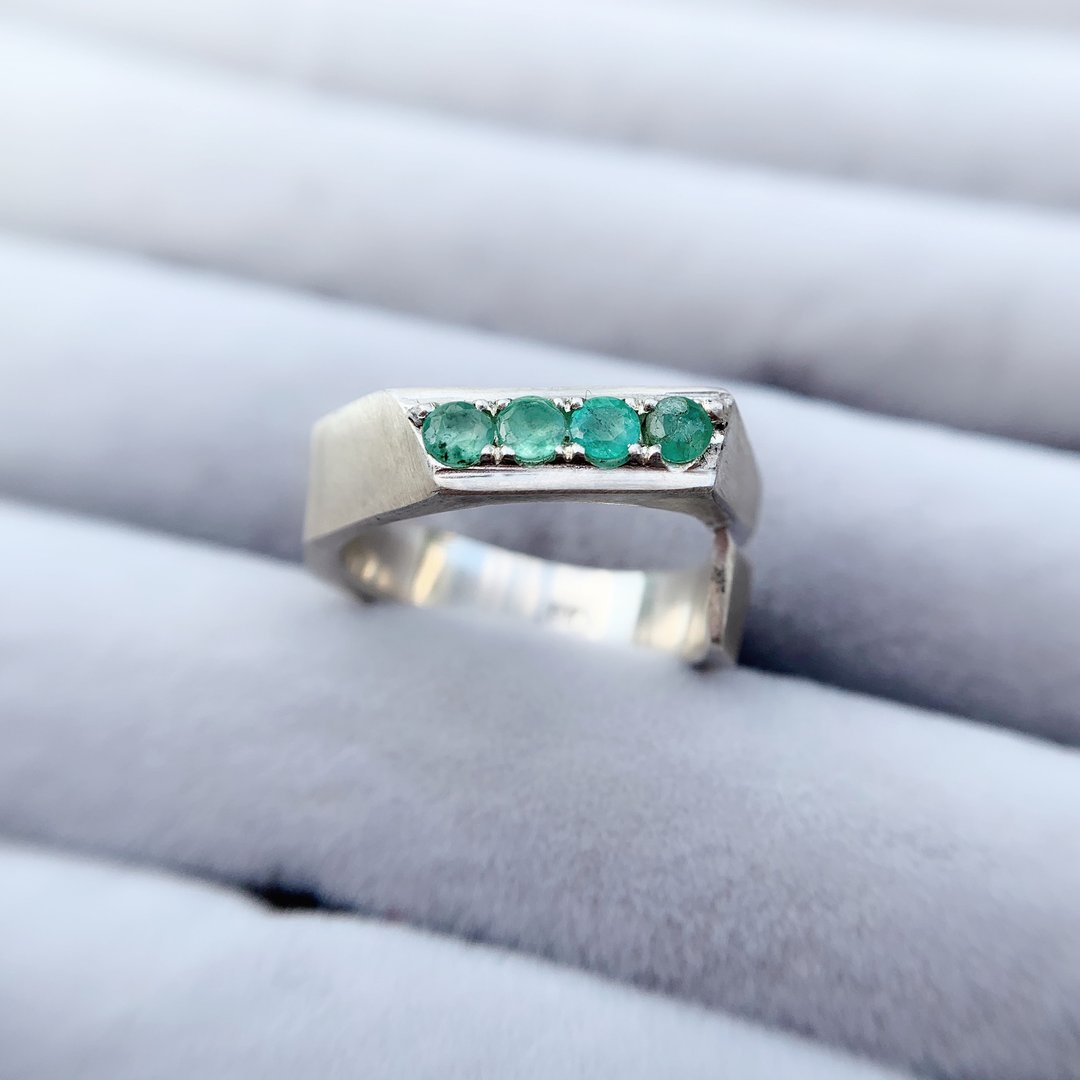 Oˋre Jewelry 设计师款 Emerald 祖母绿 绿宝戒指 925纯银 - 戒指 - 纯银 