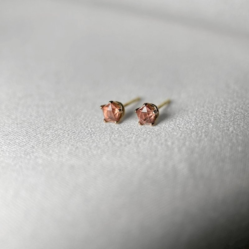 【纯K金 非镀金/包金】五角星尖晶石耳钉 单支(客制化) - 耳环/耳夹 - 其他材质 