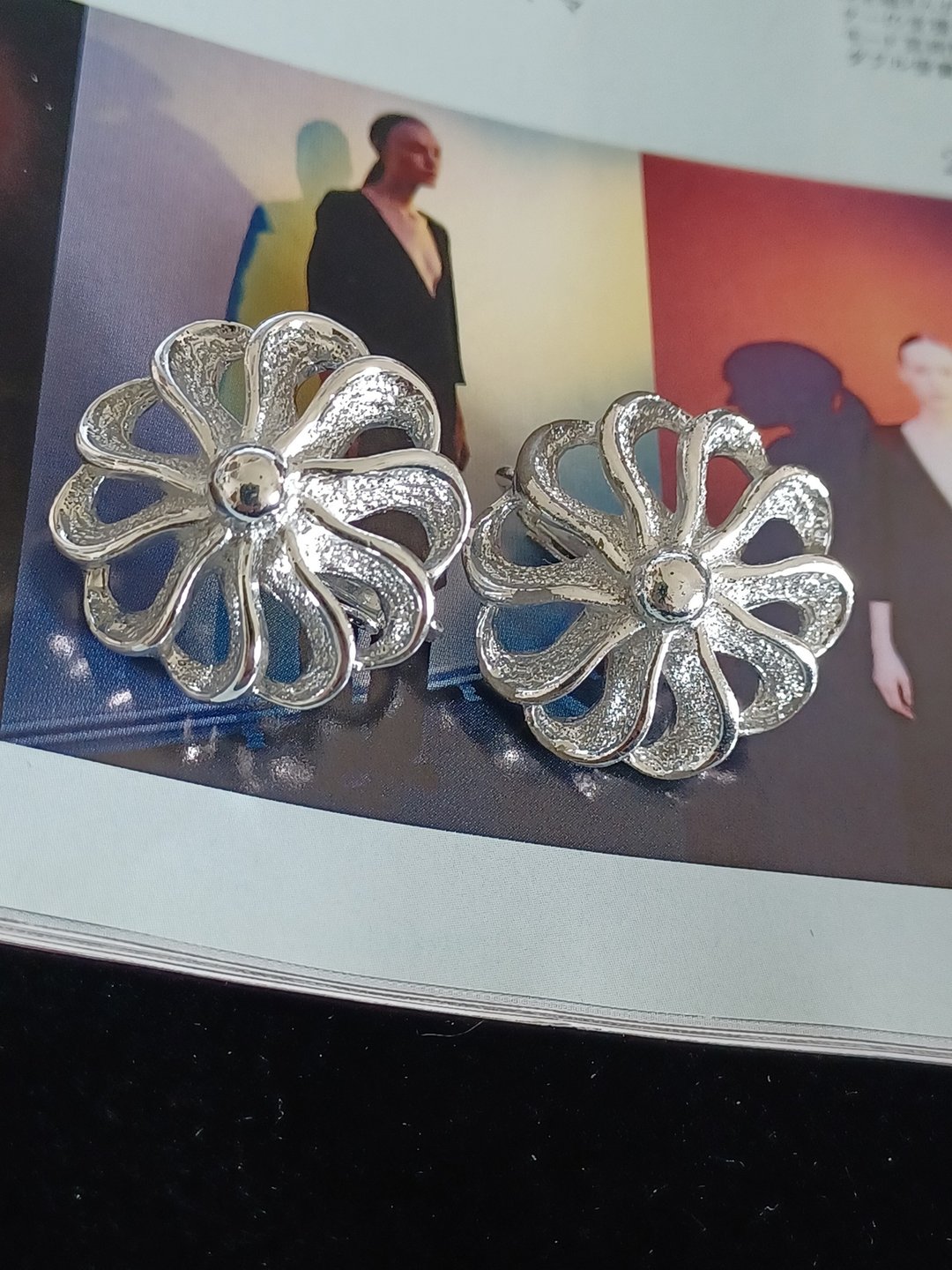 vintage jewelry SARAH COV亮银旋叶花卉 夹式耳环 - 耳环/耳夹 - 其他金属 