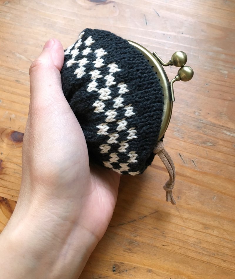 自己织布/黑白配口金零钱包 - 零钱包 - 棉．麻 黑色