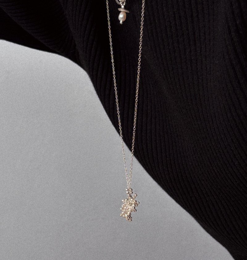 Coral Long Drop Necklace (Sterling Silver) - 项链 - 其他金属 银色