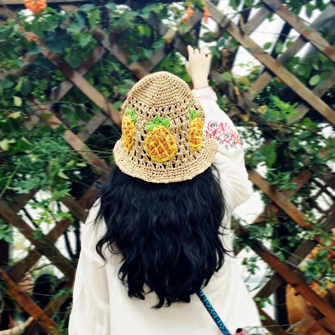 鉤織系列 夏威夷度假编织帽子菠萝刺绣漁夫帽 - 帽子 - 绣线 黄色