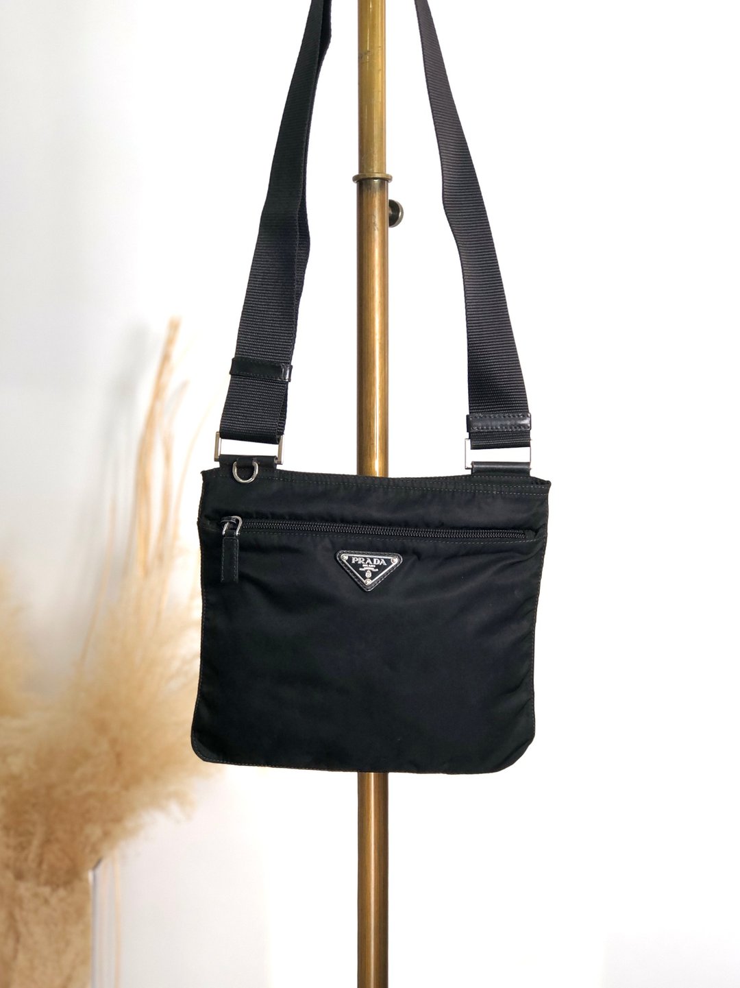 【日本直送 名牌中古包】PRADA 普拉达 黑色斜肩包 经典三角标志 尼龙 复古 vintage - 侧背包/斜挎包 - 尼龙 黑色