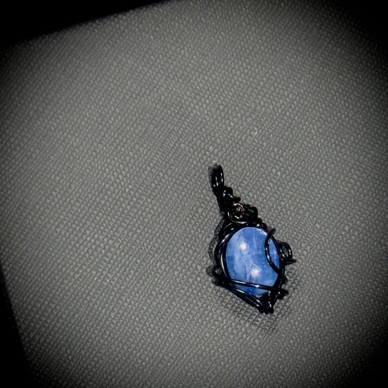 【命运之环】 金属编织 蓝晶石颈链 - 项链 - 水晶 蓝色