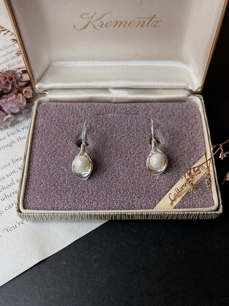 Avon 雅芳银色海芋耳勾耳针 - 耳环/耳夹 - 其他金属 银色