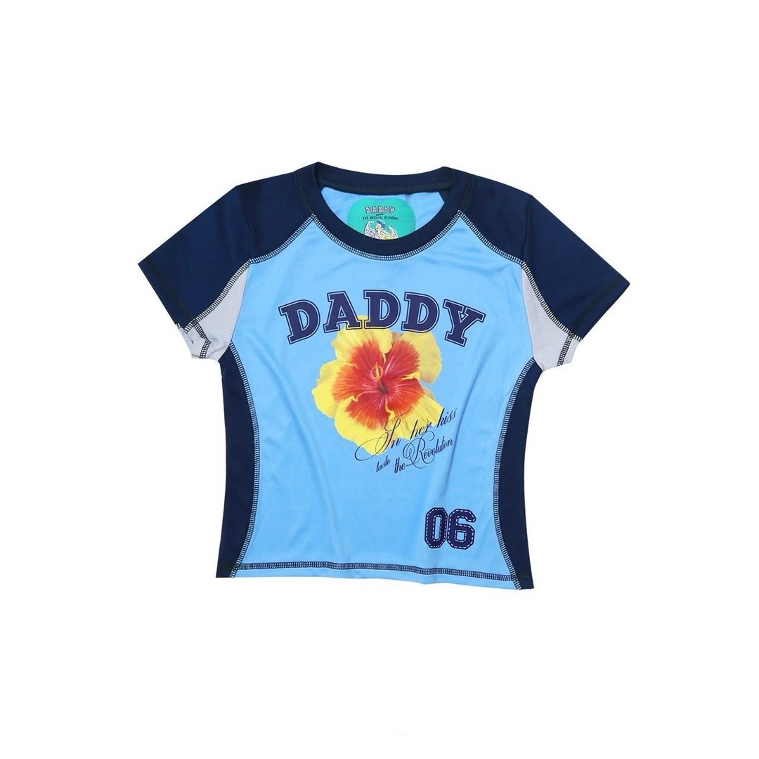 DADDY | In Her Kiss Top 可爱短版上衣 - 女装 T 恤 - 其他材质 