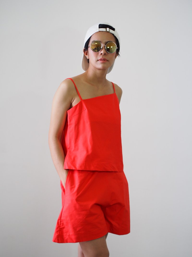 ManiBleu 不对称细肩带上衣 - 甜柿红 - 女装上衣 - 棉．麻 红色