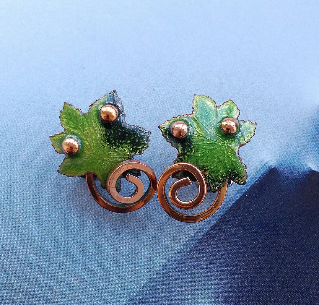 Vintage Jewelry 西洋古董饰品 MATISSE 绿卷叶 夹式耳环 - 耳环/耳夹 - 其他材质 金色