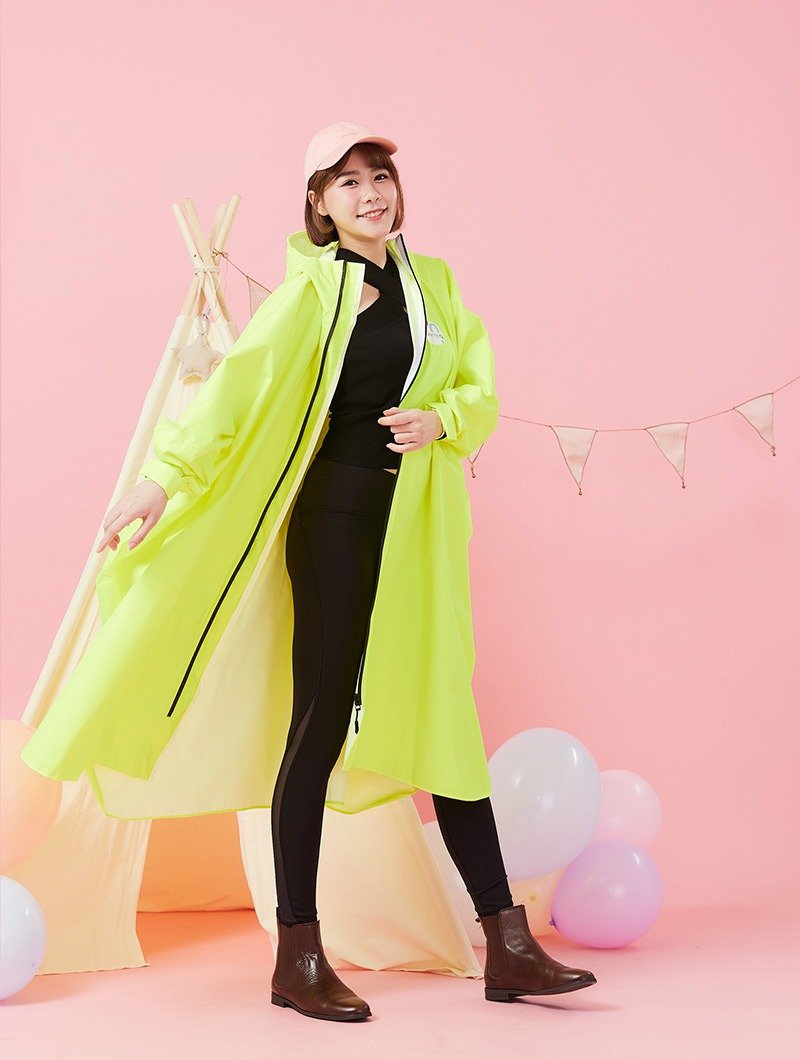 Funny Q 透气排汗斗篷雨衣-萤光黄 - 雨伞/雨衣 - 聚酯纤维 