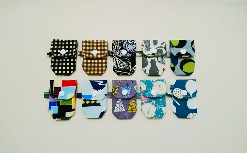 随身瓶 分装瓶 喷雾瓶 酒精 干洗手 收纳袋 可放30ml瓶 防疫小物 - 收纳用品 - 棉．麻 多色