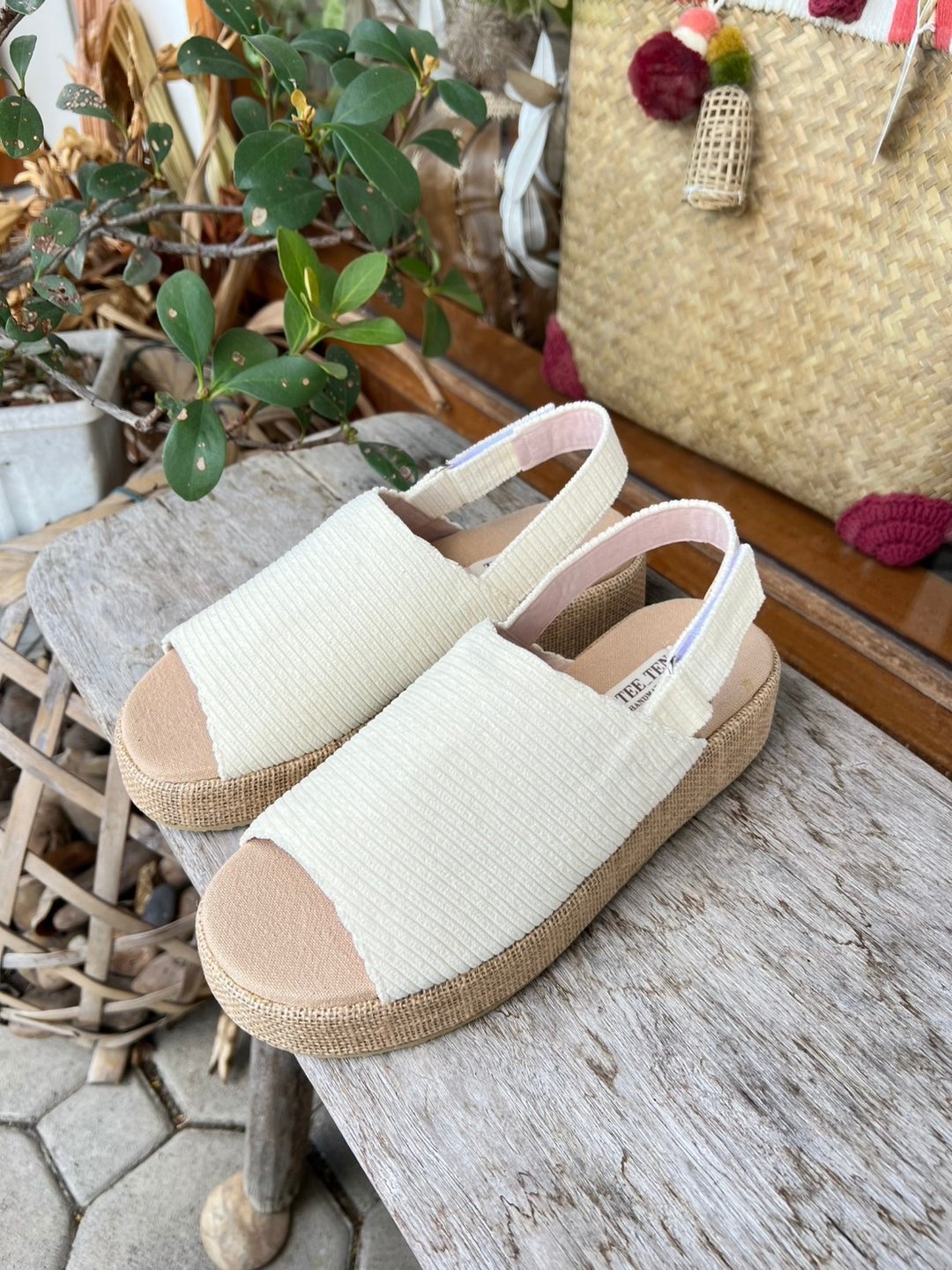 黑色带灯芯绒凉鞋 - 手工制作 - 男女凉鞋 - 其他材质 白色