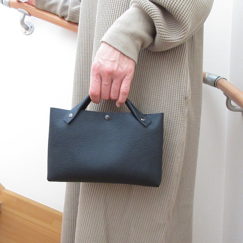 方便可爱迷你尺寸・牛皮・包中包・黑色・050 - 手提包/手提袋 - 真皮 黑色